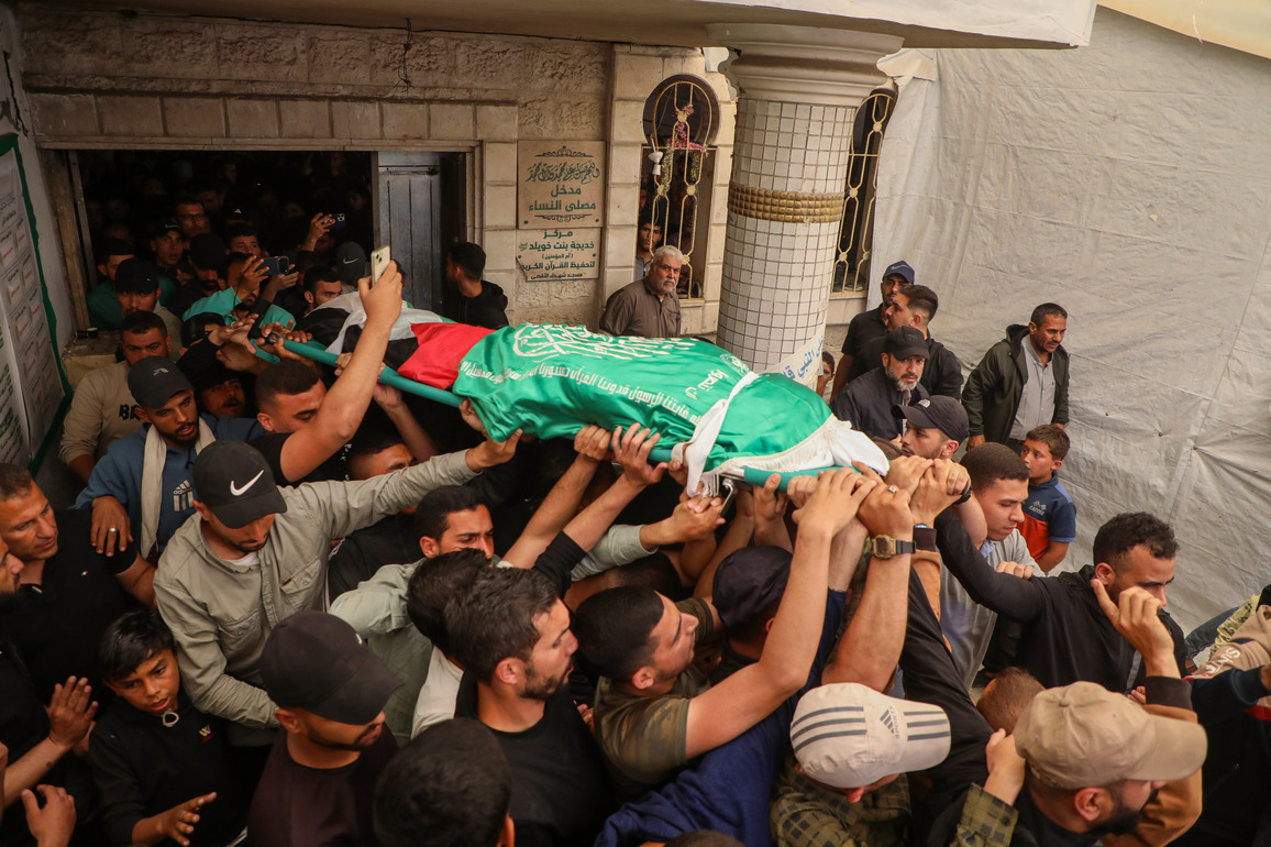 MIDEAST-GAZA CITY-HAMAS MILITARY WING CHIEF-FUNERAL