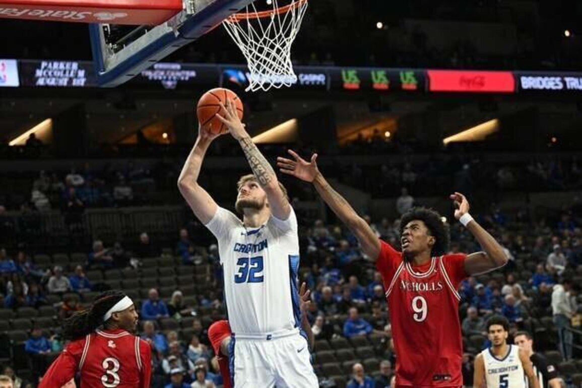 Hot-shooting Creighton coasts to win over Nicholls
