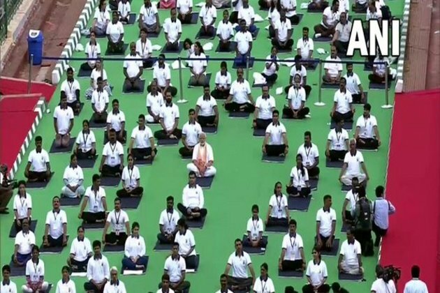 PM Modi performs Yoga in Mysuru