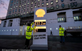 Greenpeace activists targeted Shell's London headquarters this morning | Credit: David Mirzoeff / Greenpeace UK