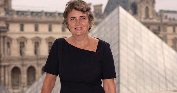 Louvre Museum chief quits following rising pressure after jewel heist