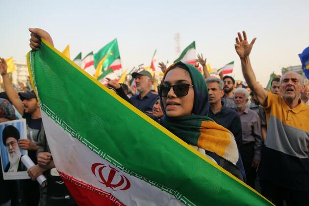 Mideast in Pictures: Iranians celebrate ceasefire