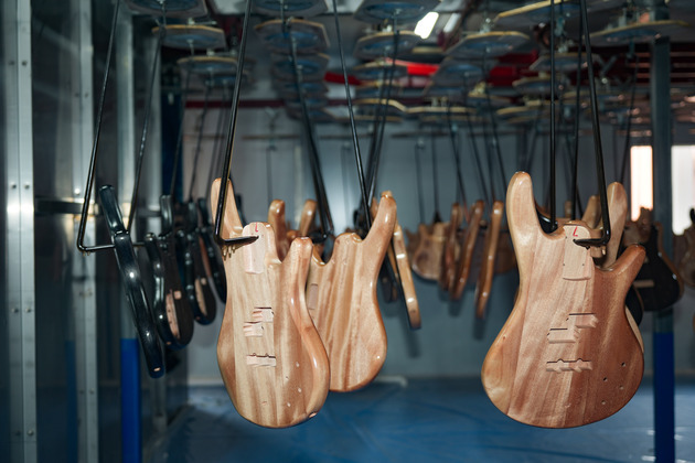 (GloriousGuizhou) CHINA-GUIZHOU-ZHENG'AN-GUITAR-MAKING INDUSTRY (CN)