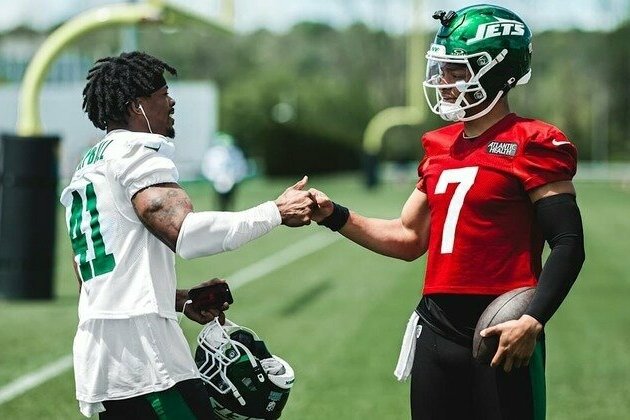 What the Jets Saying About Justin Fields