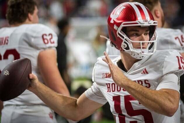 Indiana QB Fernando Mendoza wins program's first Heisman Trophy