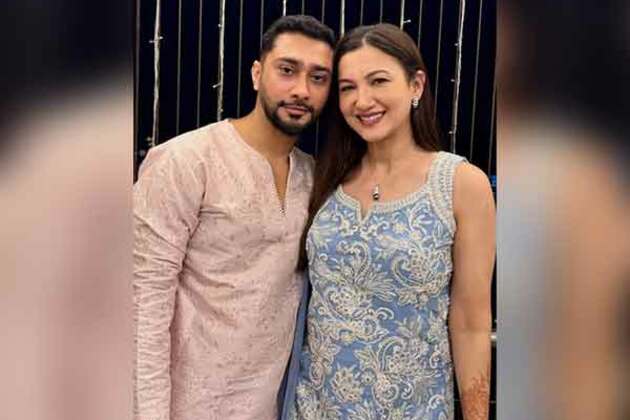 Gauahar Khan announce second pregnancy with Zaid Darbar