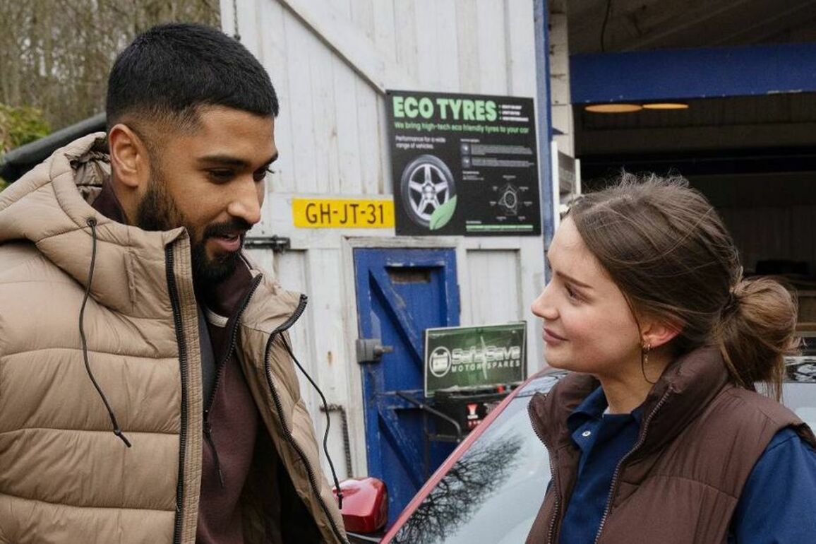 Emmerdale fans 'work out' Sarah Sugden's baby twist and paternity of her unborn child