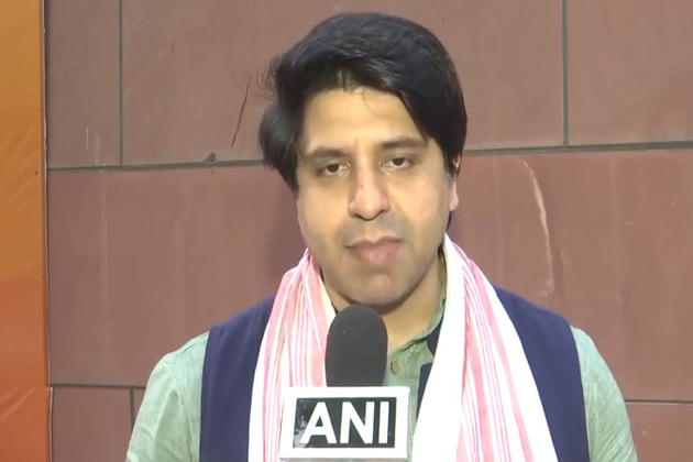 "Laughing stock, embarrassment": BJP's Poonawala trains gun at Rahul Gandhi amid row over Naravane's book