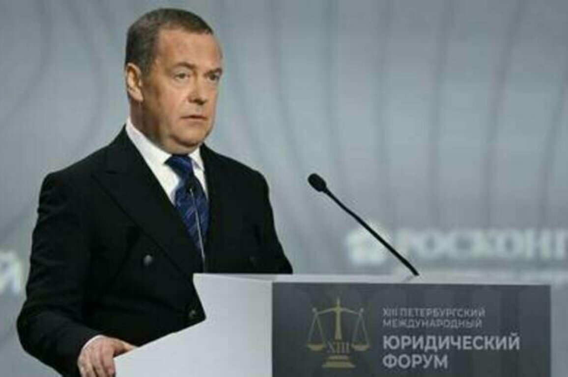 Ukraine has 'one last chance' - Medvedev