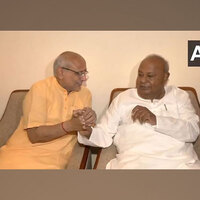 NDA Vice President candidate Radhakrishnan meets former PM Deve Gowda at Delhi residence