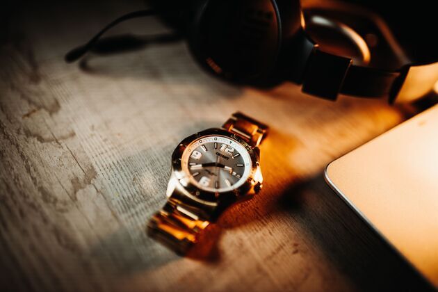 Rising gold values spur melting of classic luxury watches