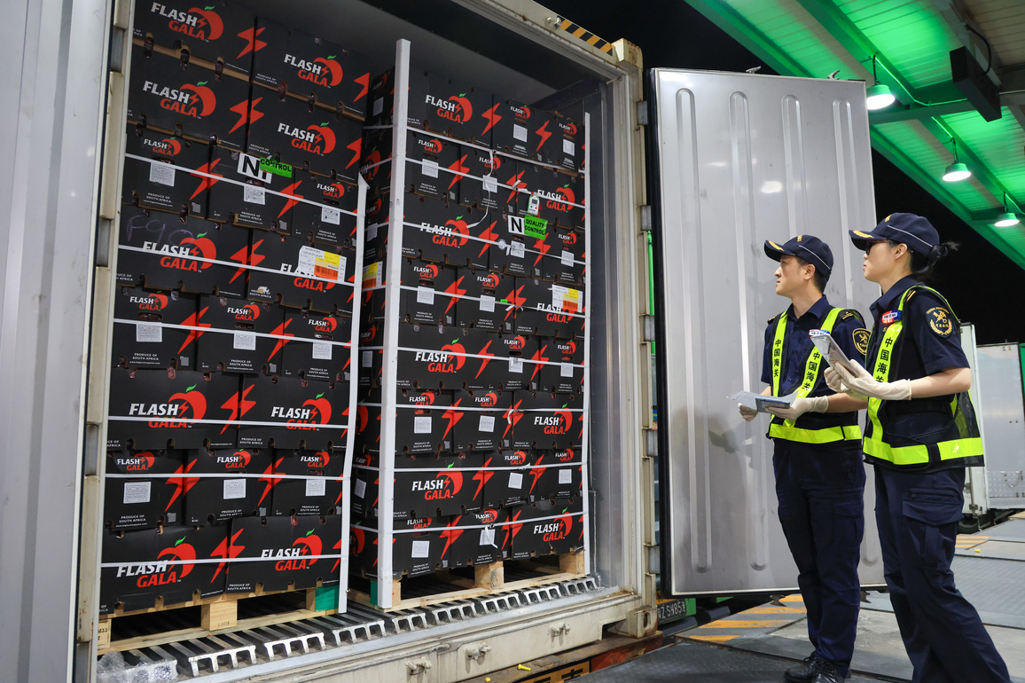 (SpotNews)CHINA-GUANGDONG-SHENZHEN-AFRICA-EXPANDED ZERO-TARIFF-FIRST IMPORT SHIPMENT (CN)