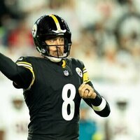 Aaron Rodgers looks to future: 'I'll retire a Packer'