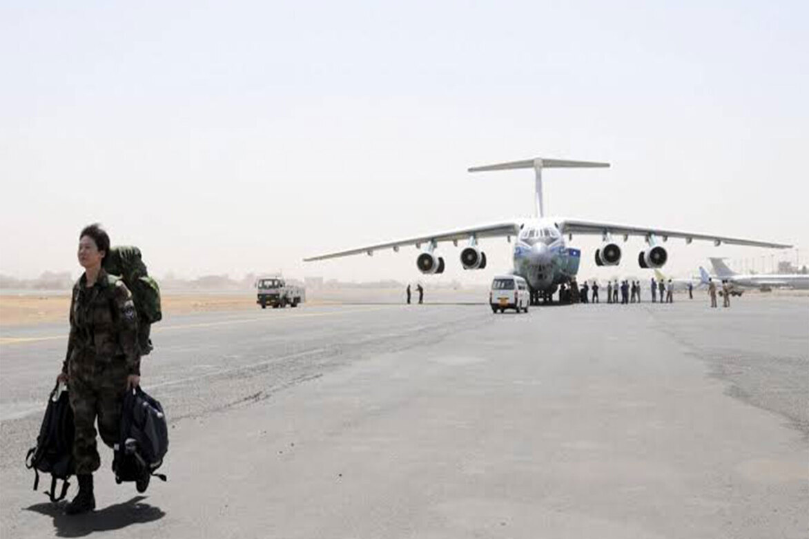 Western "traitors" help boost PLA pilot training