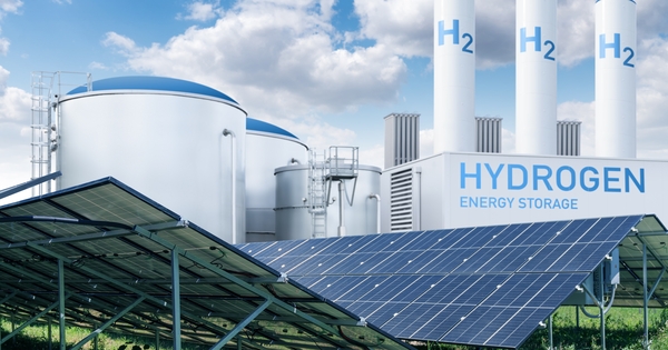 Saudi Arabia's Green Hydrogen Initiative: Pioneering Investments in Sustainable Energy