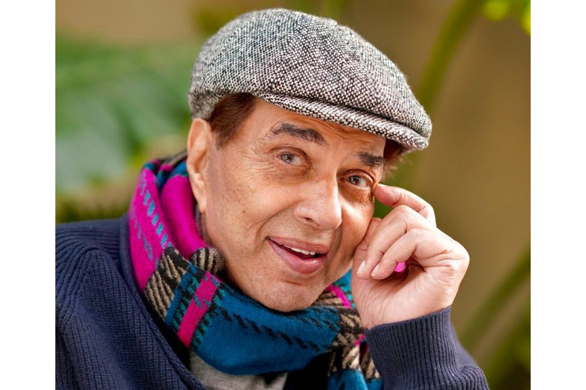 Chiranjeevi mourns demise of legendary actor Dharmendra, calls him "remarkable human being"