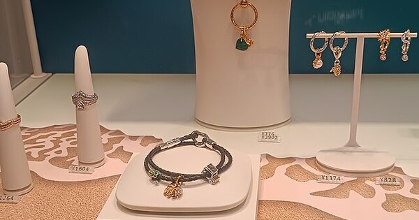 Soaring gold costs force Italian jewelers to rethink designs