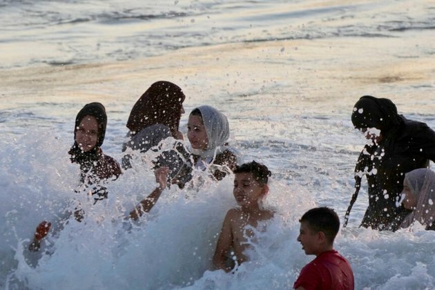 Gazans Reel Under Heat and Lengthy Power Cuts