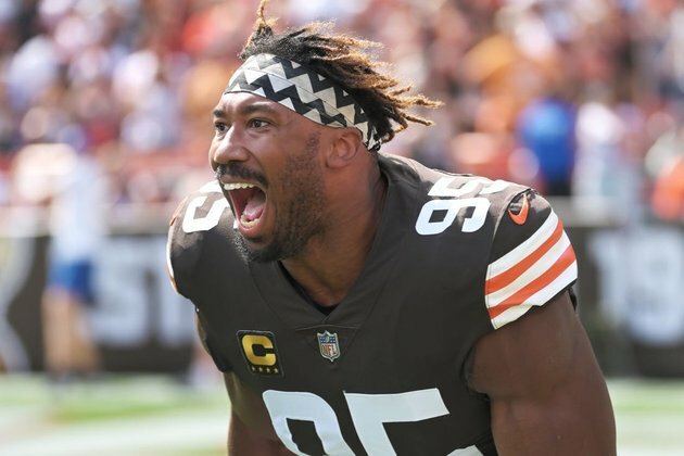 Browns DE Myles Garrett injured in auto crash