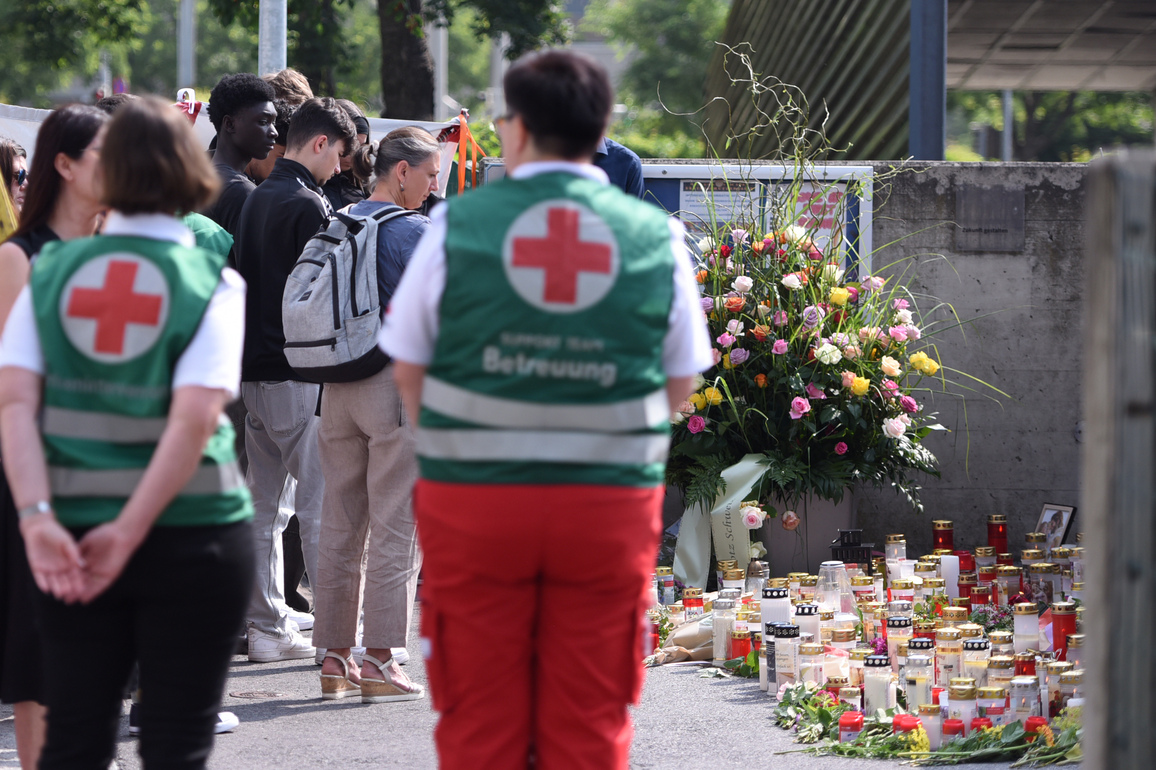 AUSTRIA-SCHOOL SHOOTING-MOURNING