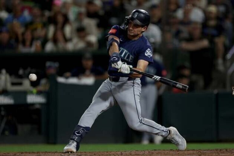 MLB roundup: Mariners clobber A's by franchise-record 18 runs