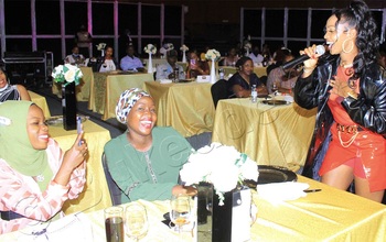 ▶️   Poliisi yalinnye eggere mu kabaga k'Abaagalana