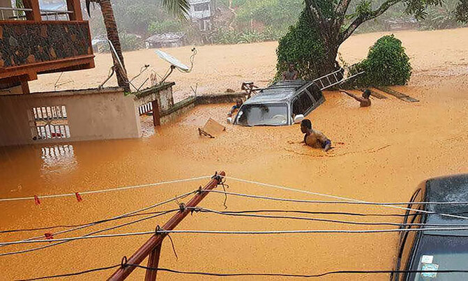 312 dead as mudslides, flooding sweep through Sierra Leone capital 312 dead as mudslides, flooding sweep through Sierra Leone capital