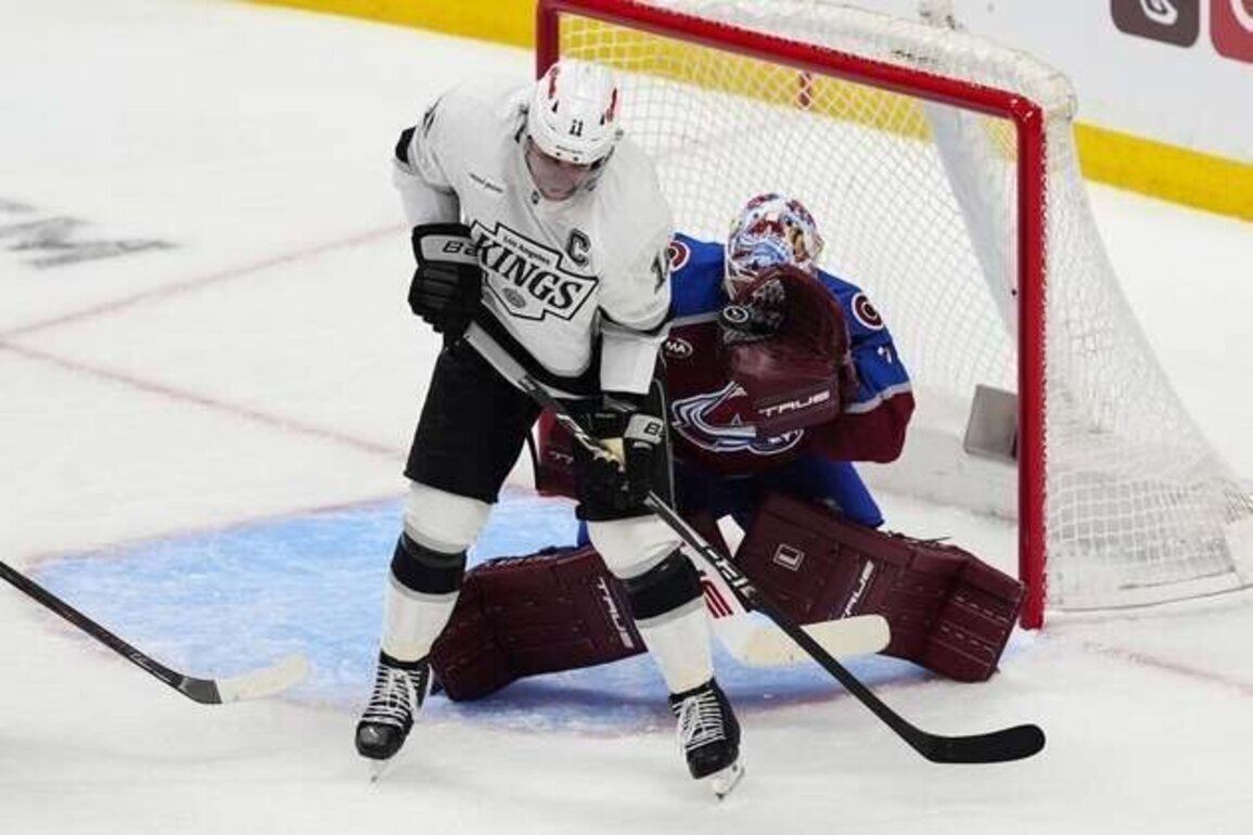 Scott Wedgewood, top-seeded Avalanche stave off Kings in Game 1