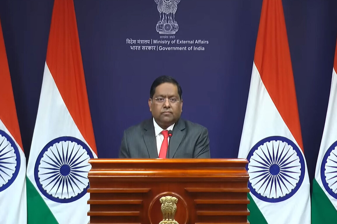 "With Pakistan, cross-border terrorism needs to be addressed:" MEA Spox