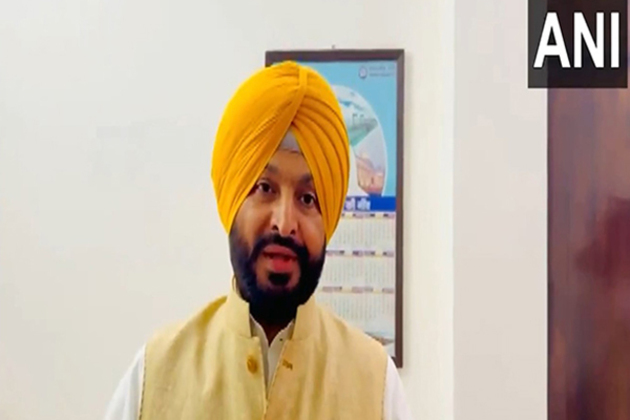 Union Minister Ravneet Bittu appeals to farm leader Dalewal to end fast and join talks with centre
