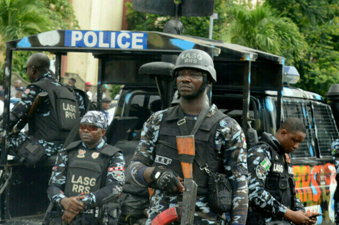 Insurgents kill 22 people in Nigeria