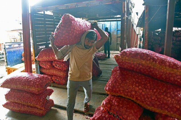 Govt raises onion procurement price by 13% to Rs 2,125/quintal to ensure better returns for farmers