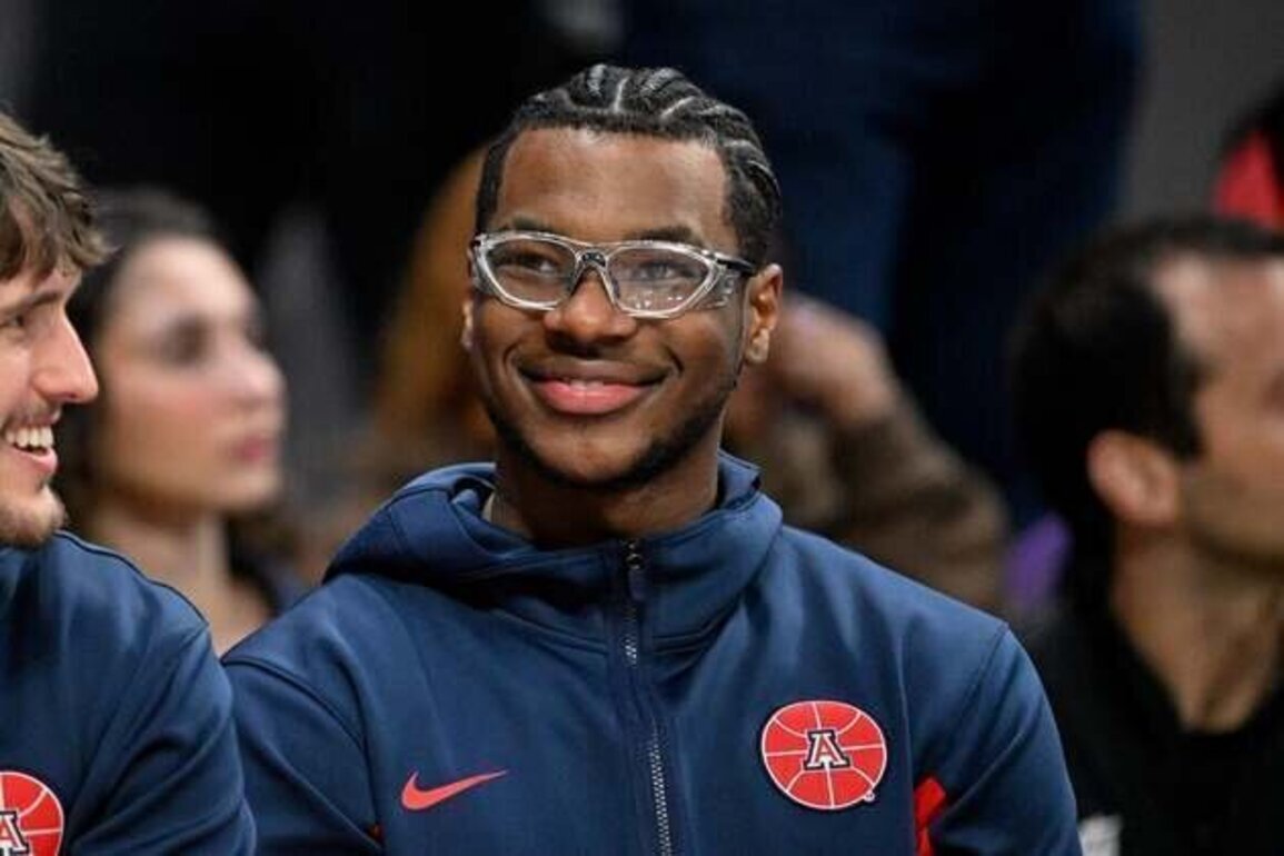 LeBron James' son Bryce to redshirt for No. 1 Arizona
