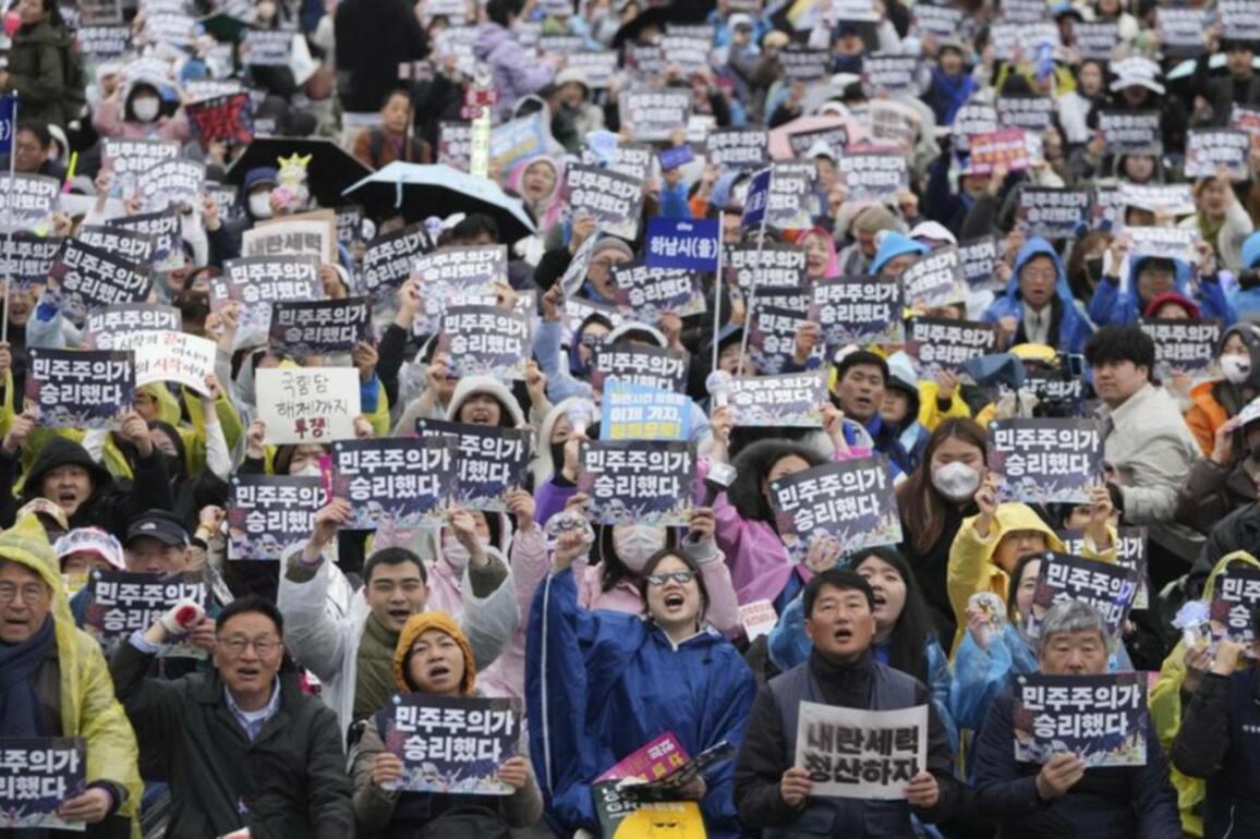 Call to revise S.Korea constitution to curb presidency