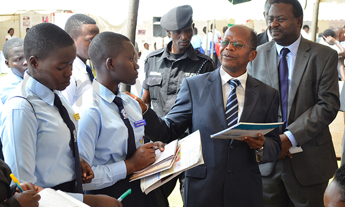 Science teachers to undergo refresher courses - Muyingo Science teachers to undergo refresher courses - Muyingo