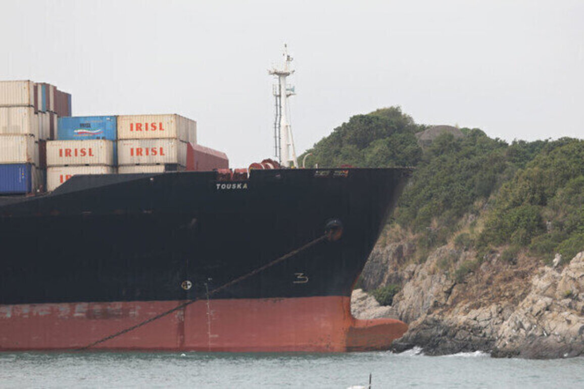 Iran condemns US maritime piracy after ship seizure