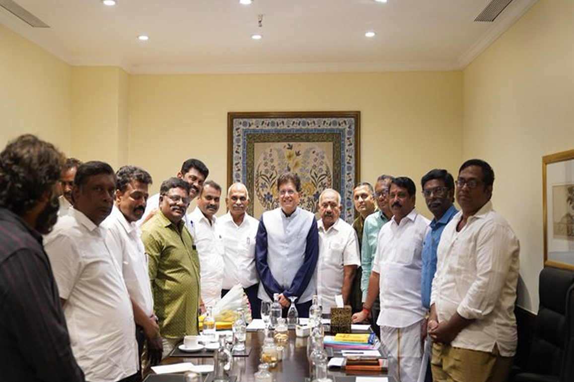 Union Minister Piyush Goyal meets fireworks traders delegation to strengthen safety and protect livelihoods