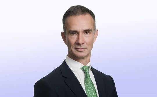 Which four stocks are able to withstand escalating economic risks?