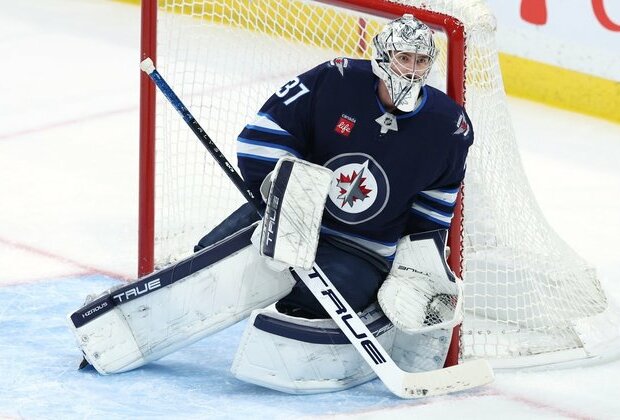 West-leading Jets out to capitalize on Sharks' defensive issues