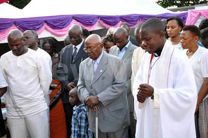  esweri iwanuka usse ulondo with walking stick during prayers at a function in 2014 hoto by uliet ukwago