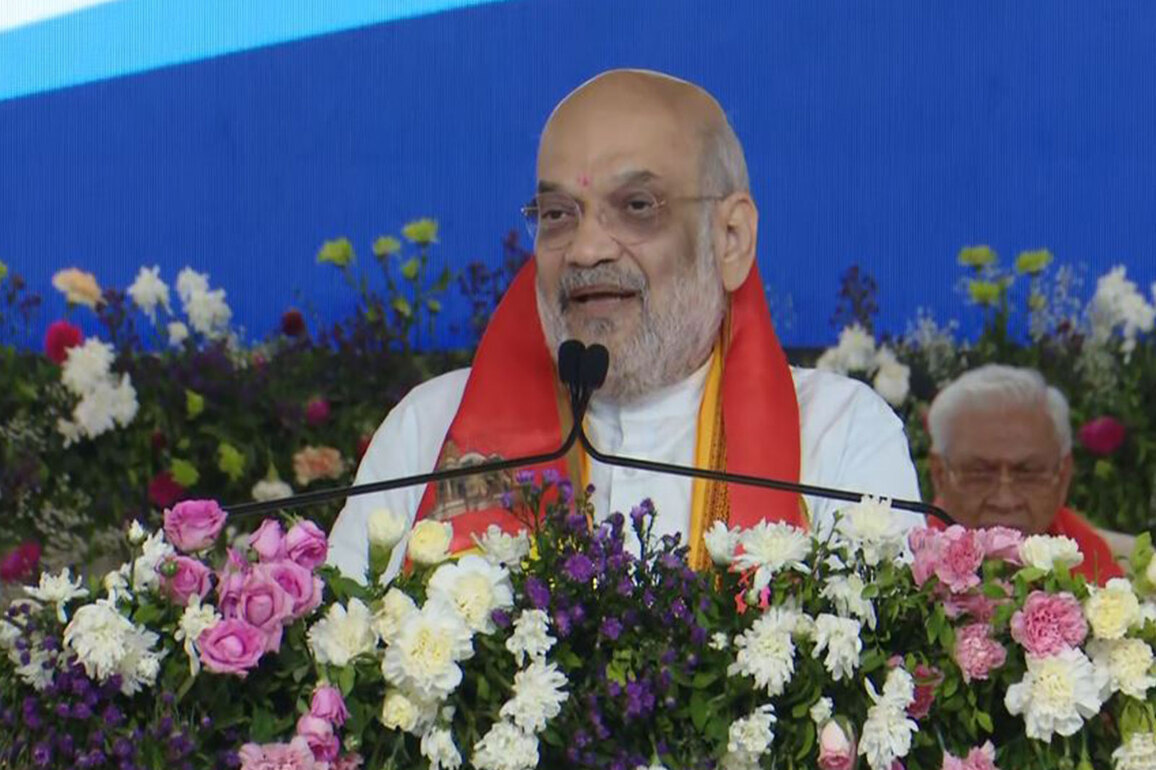 "Devoted to honesty, simplicity, and farmers": Amit Shah pays tribute to Chaudhary Charan Singh on his death anniversary