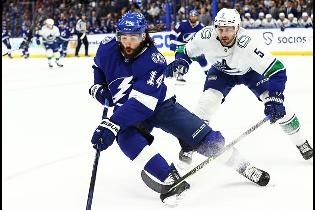 Lightning stay hot with 4-2 victory over Canucks