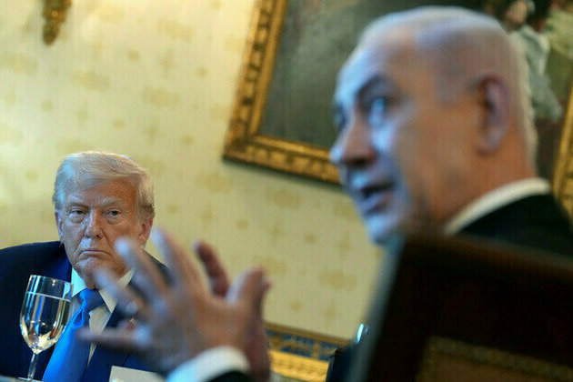 Trumps team sees Netanyahu as madman  Axios
