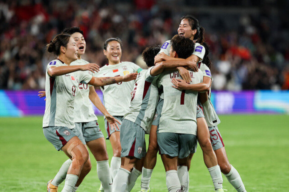 China edge DPRK 2-1 to finish on top of Group B at Women's Asian Cup