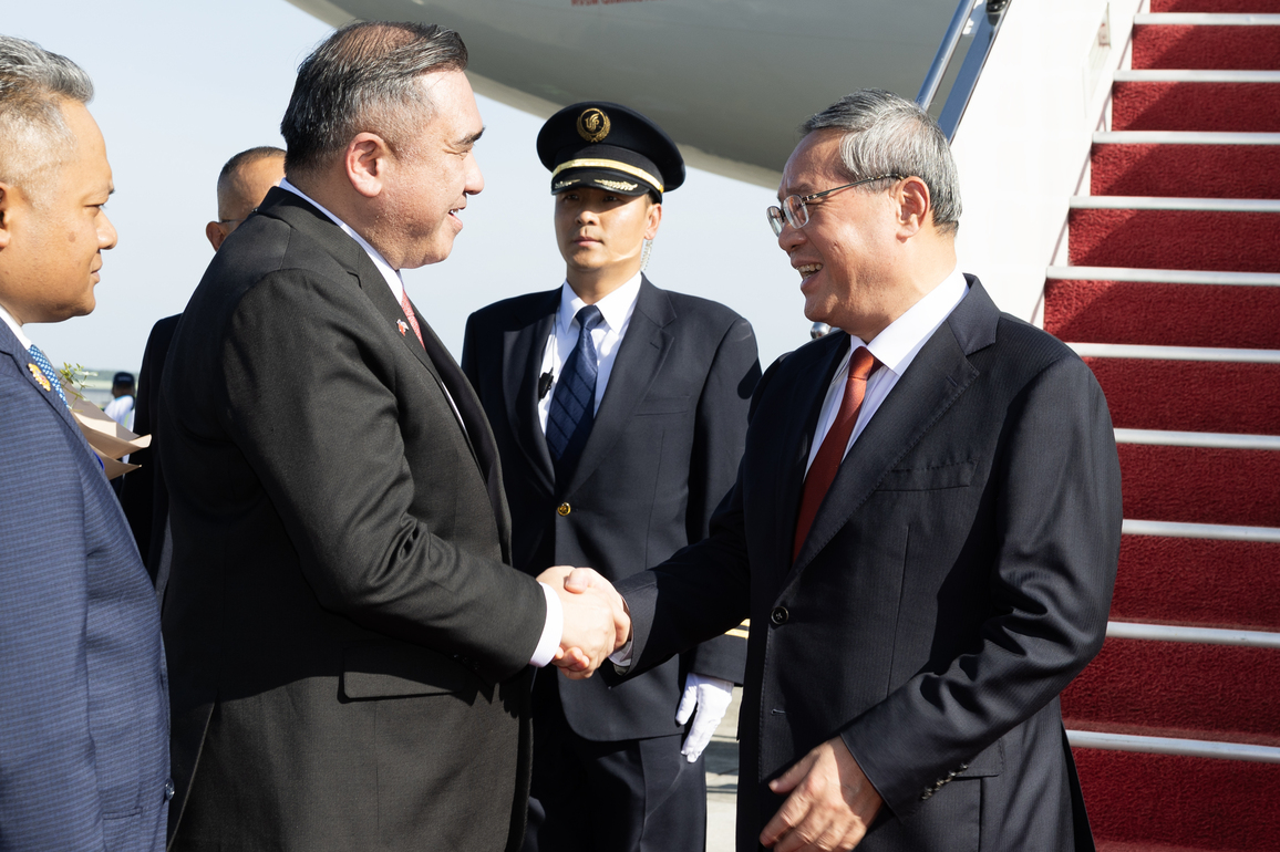MALAYSIA-KUALA LUMPUR-CHINA-LI QIANG-EAST ASIAN COOPERATION-LEADERS' MEETING-ARRIVAL
