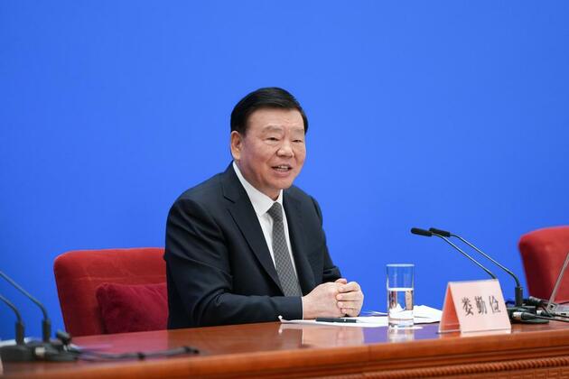 Update: U.S. should work with China to resolve trade disputes through equal-footed consultation: spokesperson