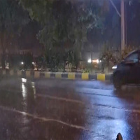 Rain lashes parts of Delhi bringing relief to residents
