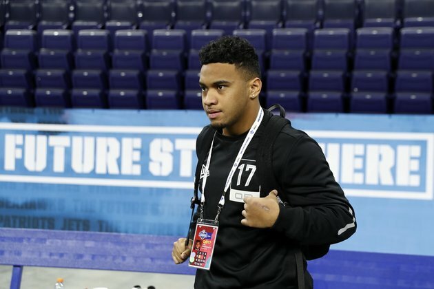 Flores: Exam doesn't tell him much about Tua's chances in 2020