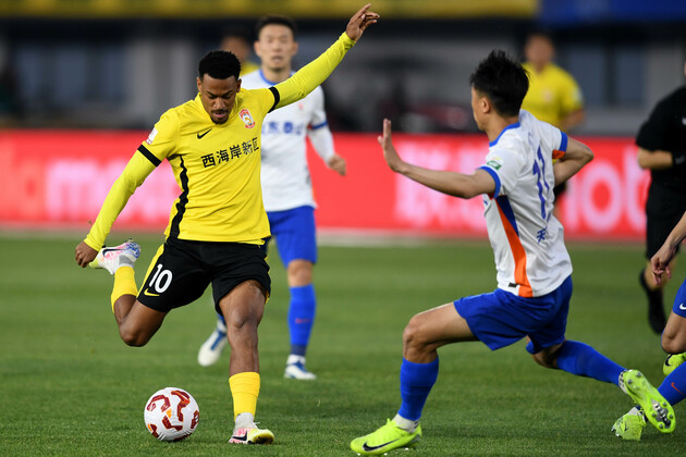 (SP)CHINA-QINGDAO-FOOTBALL-CSL-QINGDAO WEST COAST VS SHANDONG TAISHAN(CN)