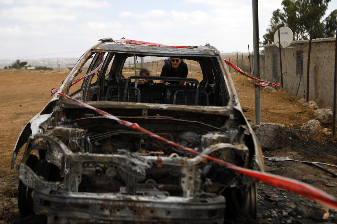 MIDEAST-WEST BANK-HEBRON-BURNT CAR